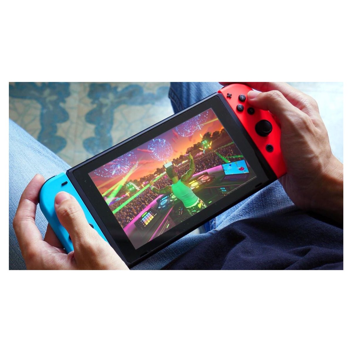 djcolette's tweet photo. Hey we’re in a video game, y’all! The Pete Moss remix of Physically (by @timkv and me) is featured in the new game @FUSERgame. 

They’re the folks that created Rock Band. FUSER is a virtual music festival where you’re the DJ (and you can rock my cut 😉). https://t.co/9mEoQp7JCd