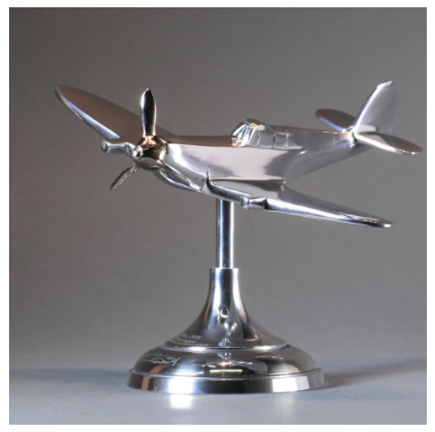 We've picked five fantastic Christmas gifts available for home delivery from the <a href="/smithsoniagifts/">smithsonia</a> website.

From unique Birmingham-hallmarked antiques to quirky ceramics there’s something for everyone.

shoppinginbirmingham.com/news/five-perf…