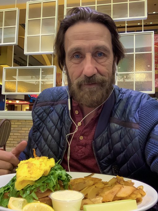 I had a huge breakfast this morning, even though I only ate half. https://t.co/VxwVm0SRSP