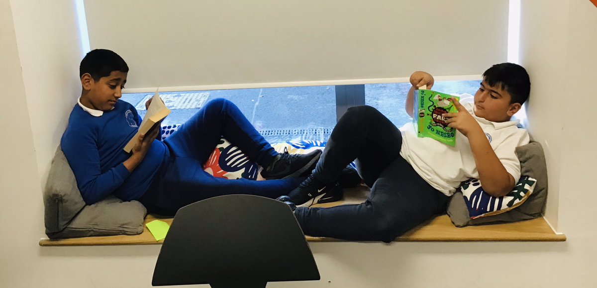ms_hurst_'s tweet photo. Chilled out reading in 6W @ShacklewellE8 this afternoon! top hits; @PenelopeB’s graphic of The Witches (I 💙 the interpretation of grandmamma),  @alooghobi’s Stargazing, @neilhimself’s Art Matters, @rickriordan &amp; (always a fave) @First_News. What do 6S recommend, @MissReidMorgan? https://t.co/E4zISGoLms