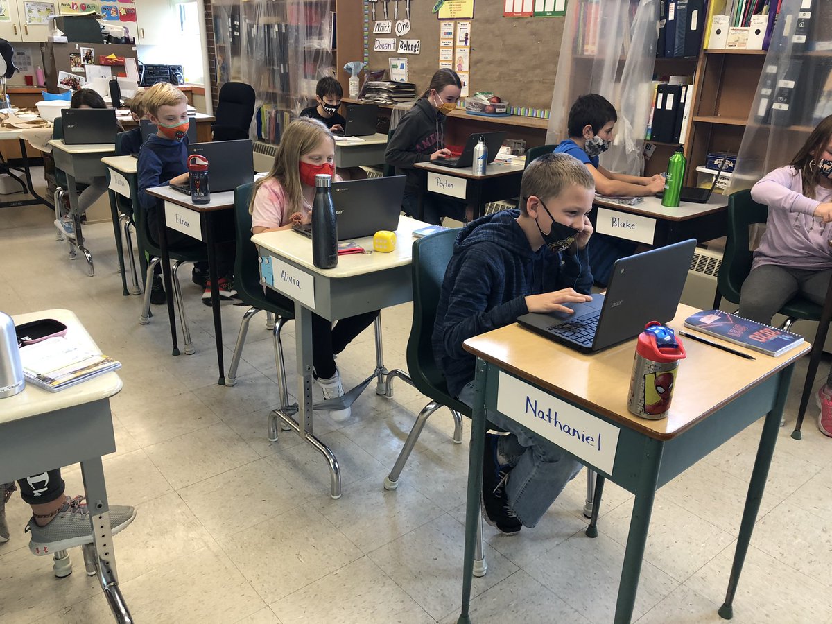 Students love coding <a href="/McNab_PS/">McNab PS</a> @RCDSB !!
#coding #mathisfun