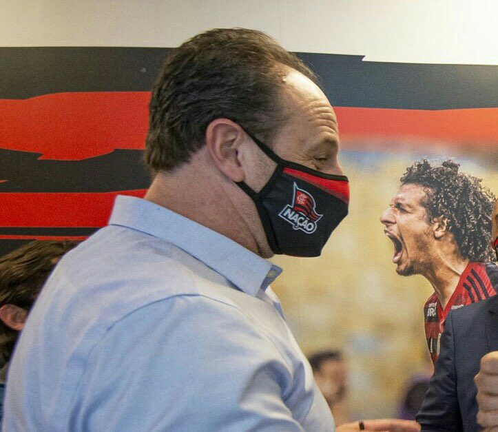tabeland0's tweet photo. 💣 CENI LEVA BRONCA DE ARÃO #CeniEDoMengao #ceni #CENINOFLA https://t.co/b2XzviTtm7
