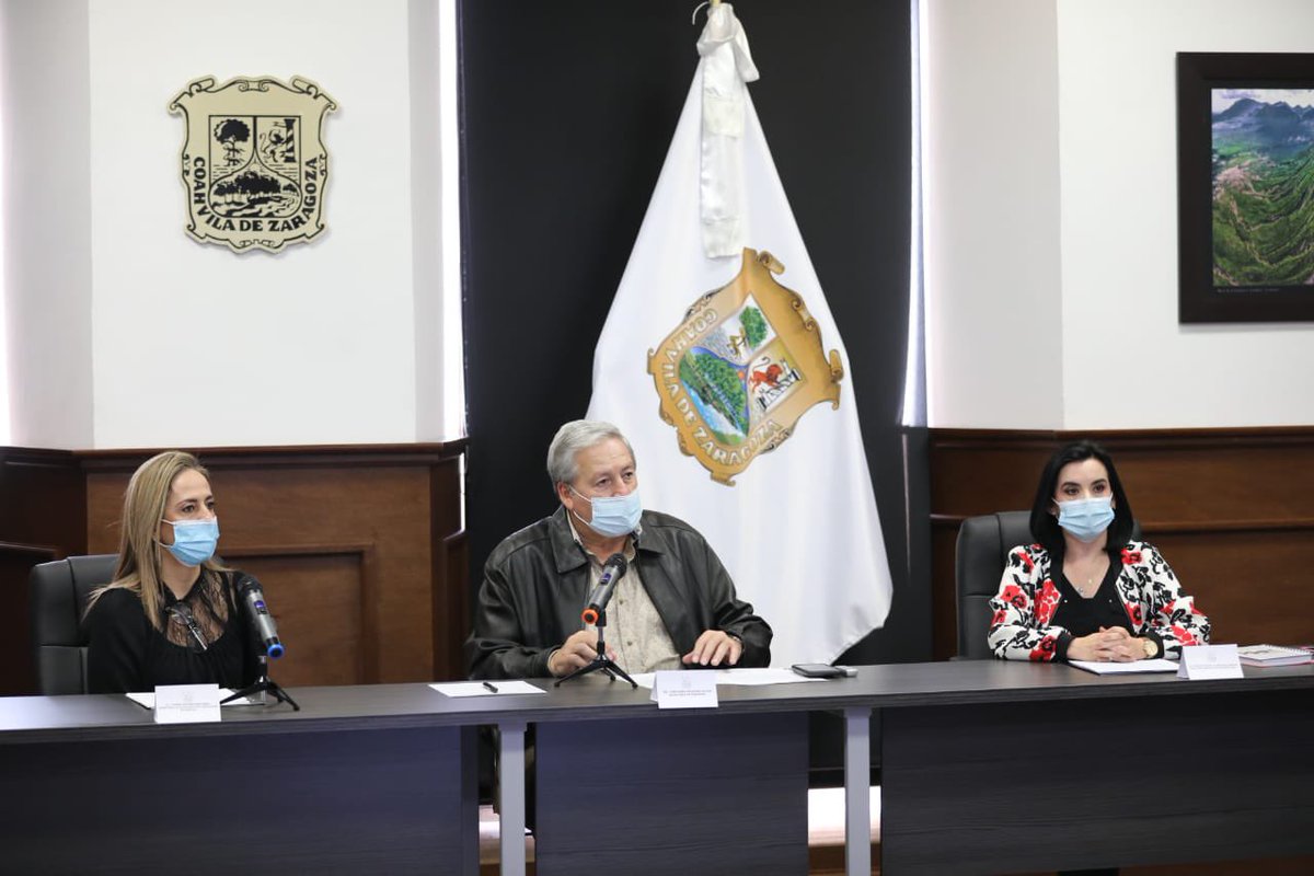RcivilCoahuila's tweet photo. Nos sumamos a la transformación digital presentamos el SIRC Sistema Integral del Registro Civil para Aclaraciones y Constancias el 100% de los trámites digitales. Ingresa a https://t.co/nLqB99vJh6 fácil de usar, ahorra tiempo de espera y filas #digitalización #servicios #Coahuila https://t.co/Gbcyo5f84A