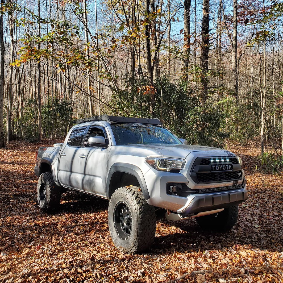 Love this time of the year! 🍂🍁
...
by dhannah_trd_1415
#Tacoma3g #Toyotatacoma #LetsGoPlaces