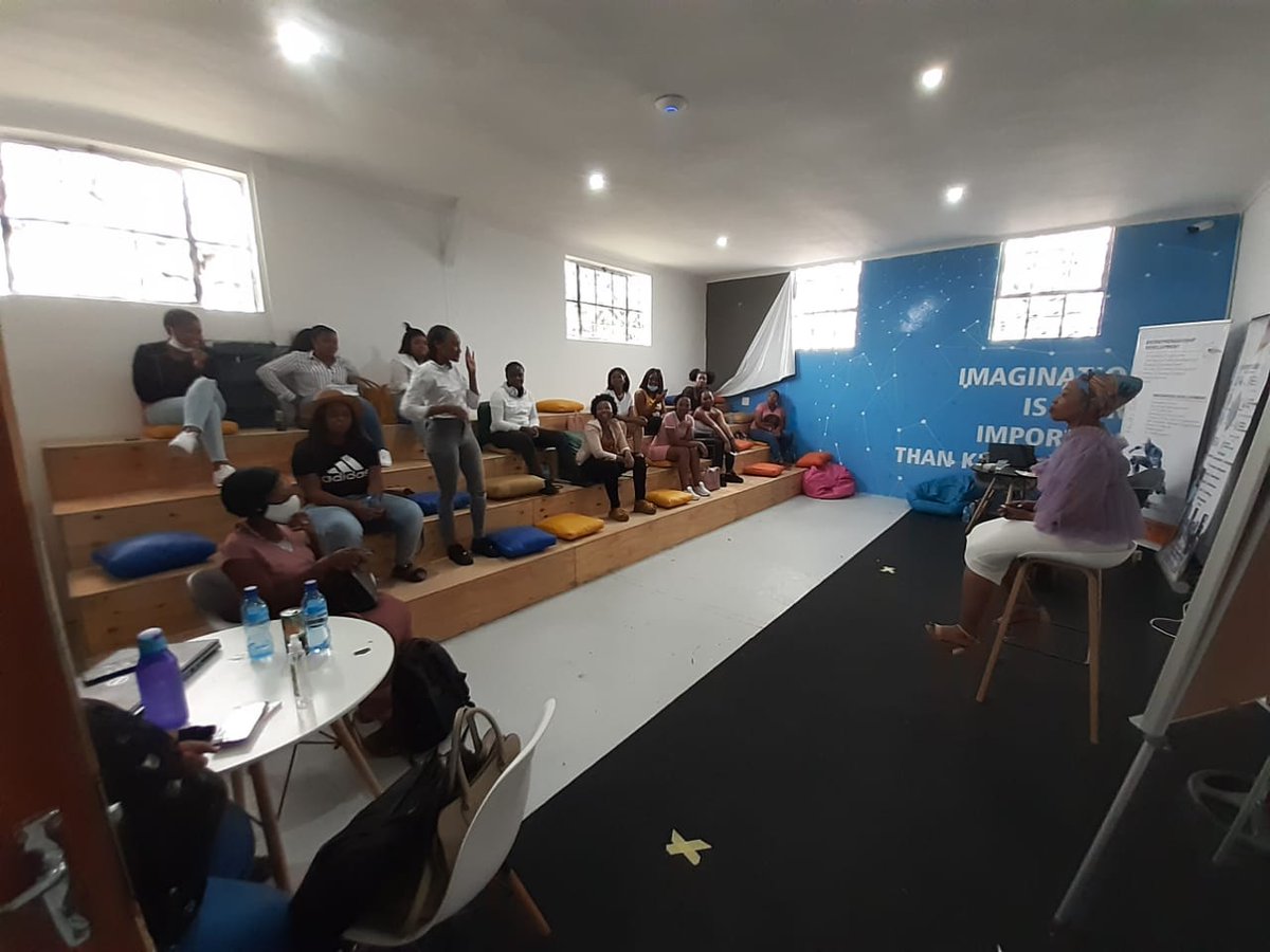 MafIHub's tweet photo. Today, we hosted a second Cohort of Women in STEM.
North West Province has a bright future.
For the 2 days we have hosted 40 Women in Computer Science, Technology Engineering, Maths Physics,Geography, Information System
#BuildingCapable4IRArmy @Stellarated https://t.co/g1LSThBFFn