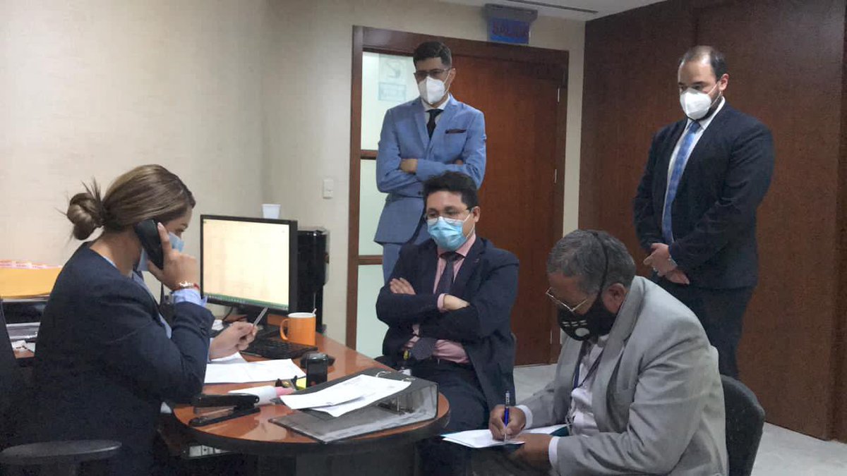 PGEcuador's tweet photo. ⭕️Caso María Sol Larrea: Compartimos las imágenes de la diligencia de embargo efectuada hoy por la Procuraduría General del Estado dentro del proceso de recuperación de activos. 

#LuchaAnticorrupción #DefensaDelEstado 
#RecuperacióndeActivos https://t.co/RPLMHvleyU