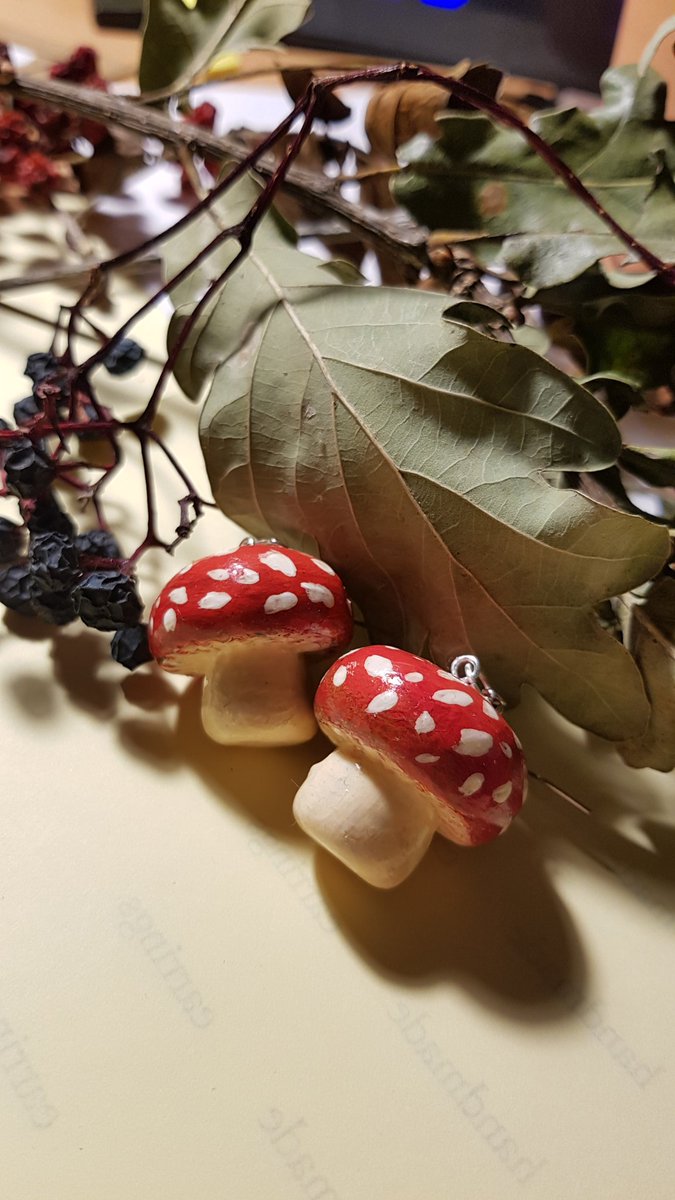 lildisgustinart's tweet photo. They take a bit of time to make though so grab them while you can! <3 https://t.co/eSmS39LYhF
#smallbusiness #smallartist #under2k https://t.co/eIHTxDr2sK