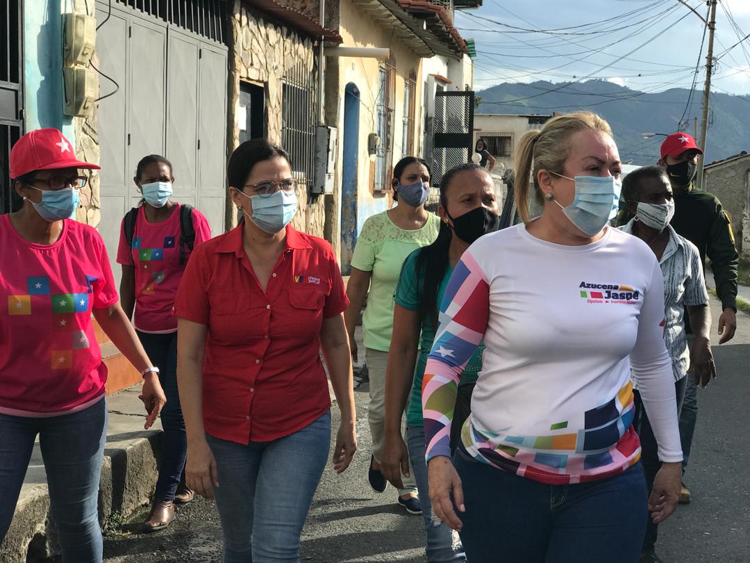 TROPA 🔥 la candidata 👉.@azucena_jaspe Activa desde
Guatire
Recorriendo el #Circuito4miranda  rumbo a la victoria perfecta de este #6D  
─➤🧿.@RodolfoSanzPSUV
🧿.@isabelu93579468
🧿 @YahirMunozG
#VivaLaPatriaGrande
 @NicolasMaduro @dcabellor @taniapsuv @EekhoutBlanca