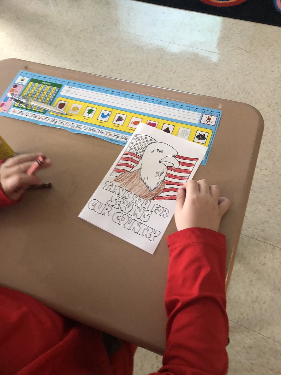 OTES_Counselor's tweet photo. Working on our ‘Dear Hero’ letters to show our appreciation for all Veterans in our community! Happy Veterans Day to all those who served our great country, we thank you for your service! 🇺🇸 @MaryannMholmes https://t.co/6Aa3S9aCEO