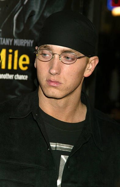 seductionshady's tweet photo. Eminem became the first artist since Michael Jackson to go platinum in 4 DIFFERENT DECADES

first artist to have TEN #1 albums

first artist to have 10 albums reach 1 billion streams

and first rapper to have 4 videos reach 1 billion views on youtube

all in one year. https://t.co/oAPK0wpSZO