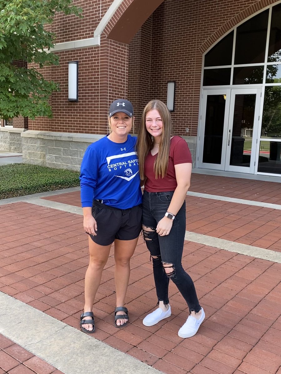Taehler17's tweet photo. So blessed and thankful for this opportunity!!💙🤍 @CBCMustangSBall @jtjones00 https://t.co/Z81dwbWYWU