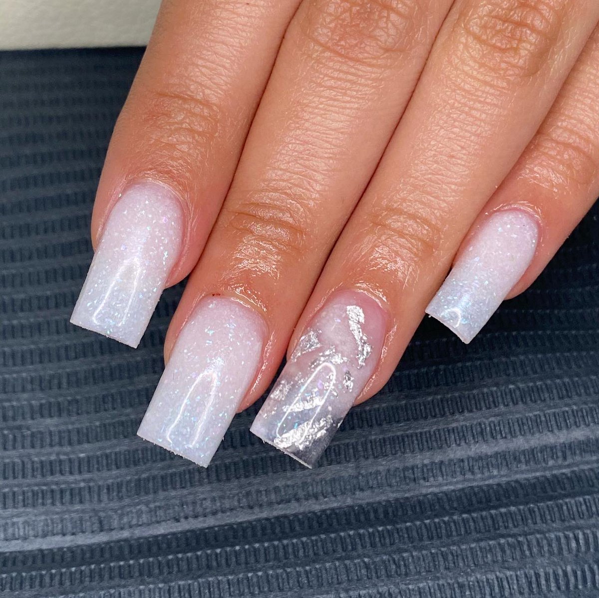 jadababyyxo's tweet photo. The shape tho🤩🤍
#fresnonailtech
Nail IG: nailedbyjay__ https://t.co/NwxcVPpYgS