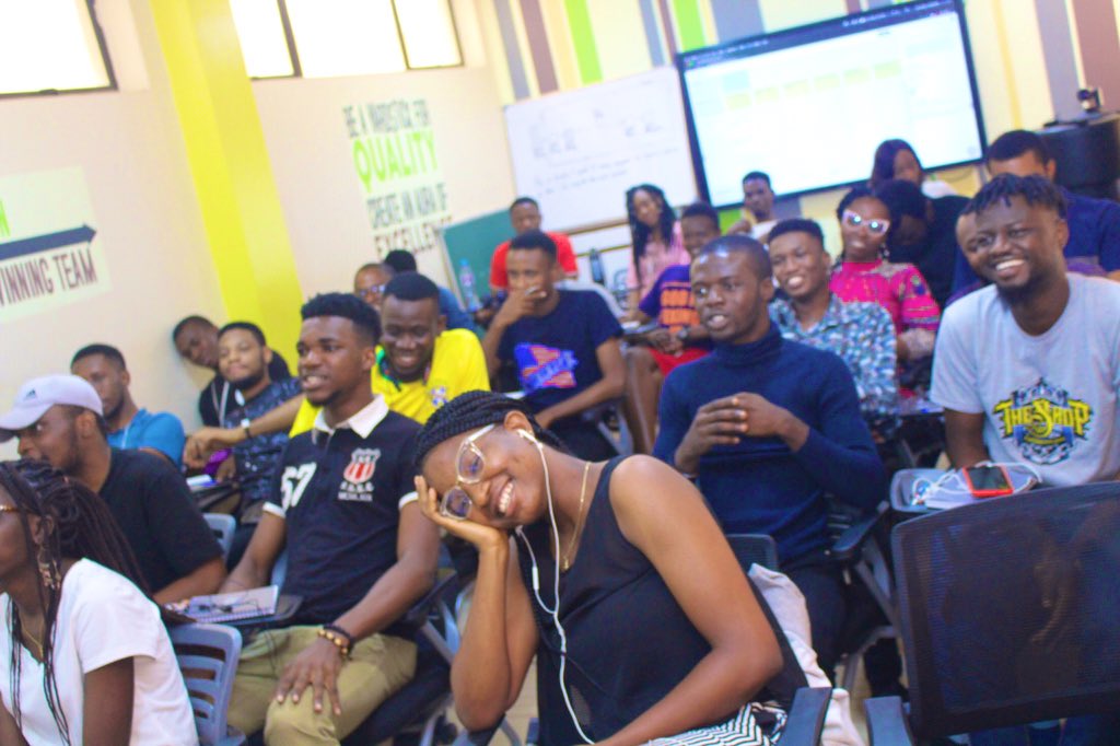 genesystechhub's tweet image. Today the awesome @idowuakinde continued scrum week by taking our amazing Learnable interns on a deep dive into scrum and as always, it was amazing!🔥🔥 

#weAreGenesys
#EverythingIsLearnable 
#ScrumWeek