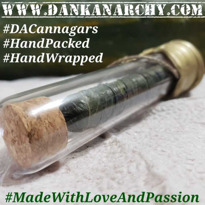 ValVenisEnt's tweet photo. A $300.00usd 7gr #cannagar for $95.00usd??? Currently attempting to make this possible for 420 lucky cannabis connoisseurs. STAY TUNED ARIZONA CANNABIS FANS!
Wrapped in rose pedals or cannabis leaves.
#HandPacked
#HandWrapped
#MadeWithLoveAndPassion
IG @DankAnarchyCannagars https://t.co/tZeZkGNqtk