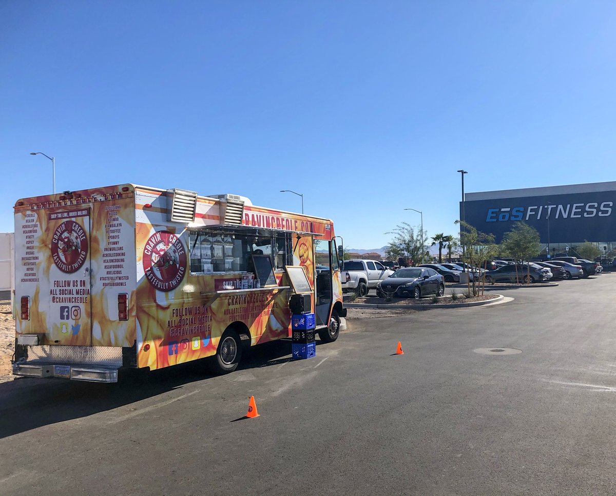 cravincreole's tweet image. We are LIVE at EoS Fitness on Decatur and Blue Diamond!
We’ve got your pre and post workout meals covered!
Creole Shrimp Protein Bowls, Gumbo Ya-Ya, Red Beans and Rice, and crelote! 
CravinCreole.com
CravinCreole.com/calendar