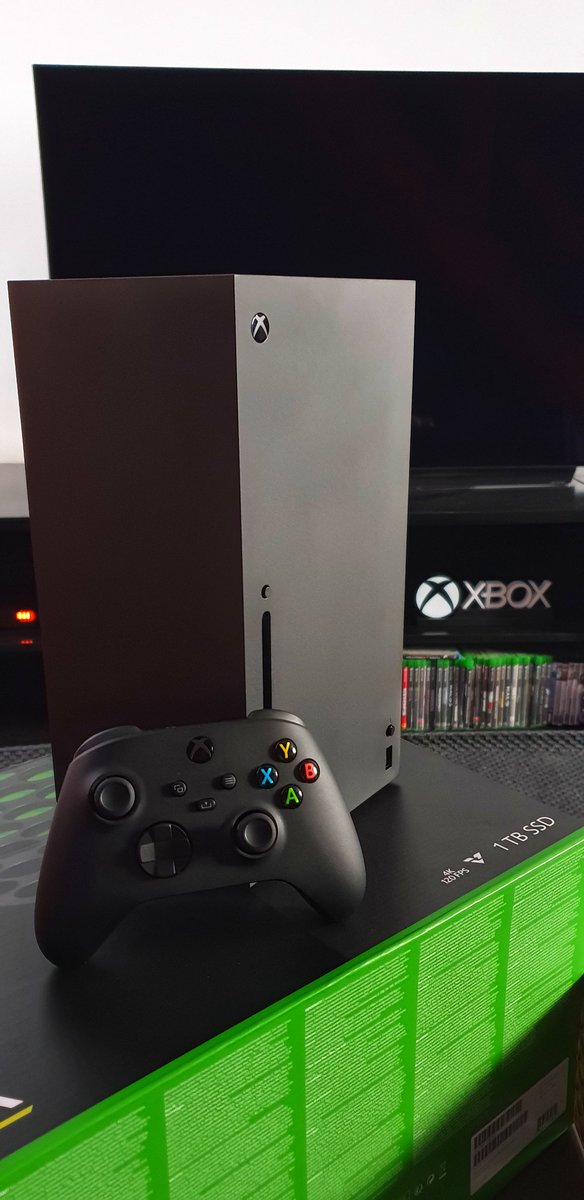 lionelMathis's tweet photo. @InaGelbert #TeamXbox ! 😉

#XboxSeriesX https://t.co/DMI5x7bVrE
