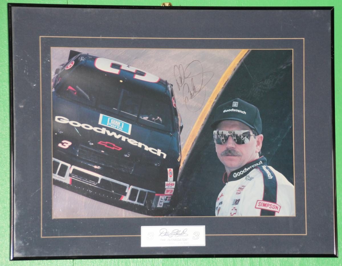 DoctorWaxBattle's tweet photo. FOR SALE FRAMED SIGNED DALE EARNHART Sr JSA LOA #daleearnhart #jsa #autograph #memorabilia #nascar #goodwrench #3 #dale #senior #daleearnhartsr #jamesspenceauthentication #earnhart https://t.co/W26vAodjaT