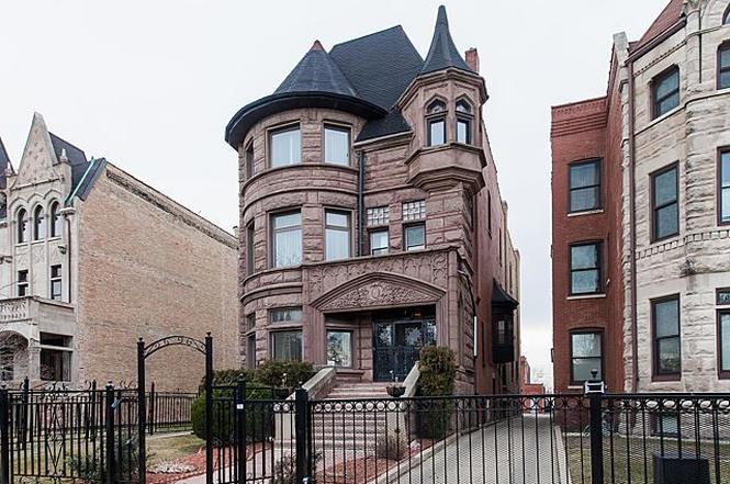 CWSAuctions's tweet image. ONLINE REAL ESTATE AUCTION
4512 S. Drexel Blvd, Chicago, Illinois
6,875 ± sq. ft. 3-level home with 3 bedrooms, 3.2 baths
Online Auction Starts:  November 19, 2020
Additional Information:  cwsmarketing.com
#realestateauction
#Auctions 
#chicagorealestate