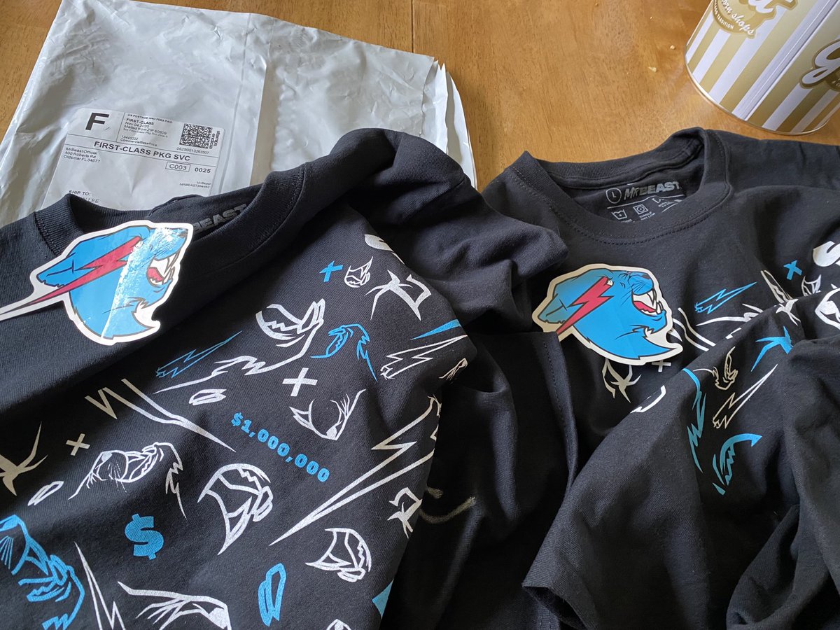 yeequon's tweet photo. Hey ⁦@MrBeastYT⁩ - awesome shirts... although it looks like you forgot to include those stacks of cash in my orders :) https://t.co/Rw5vJ6X8y5
