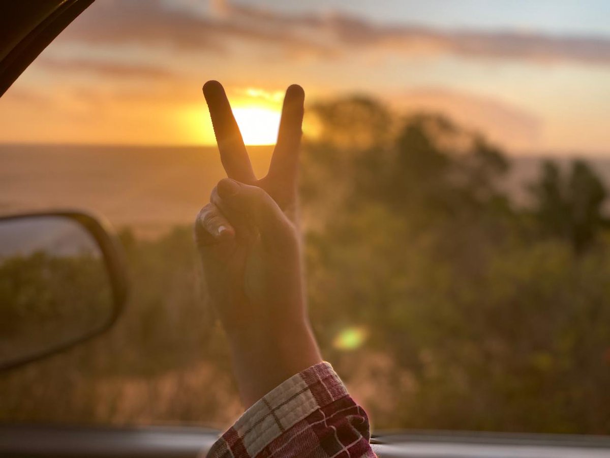 LodgePrivate's tweet photo. Got to love our sunsets 💞Donkieskraal awaits you. Mail to info@donkieskraal.co.za
#Accomodation #lodge #gamedrives #nature #animals #CampingVibes #chalets #luxury https://t.co/tDKK3LUIQ6
