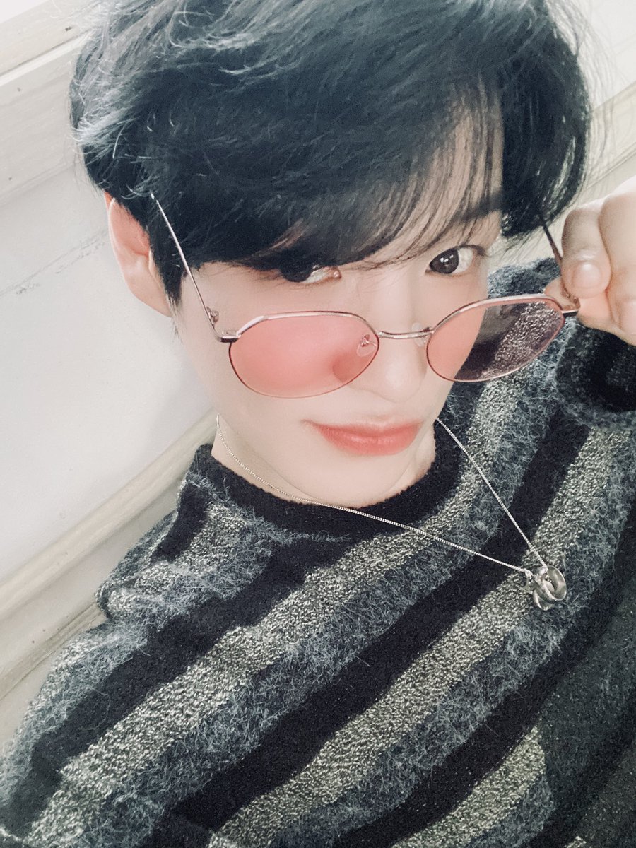 hourlyvchan's tweet photo. it’s chan https://t.co/O69vCEF3Dk