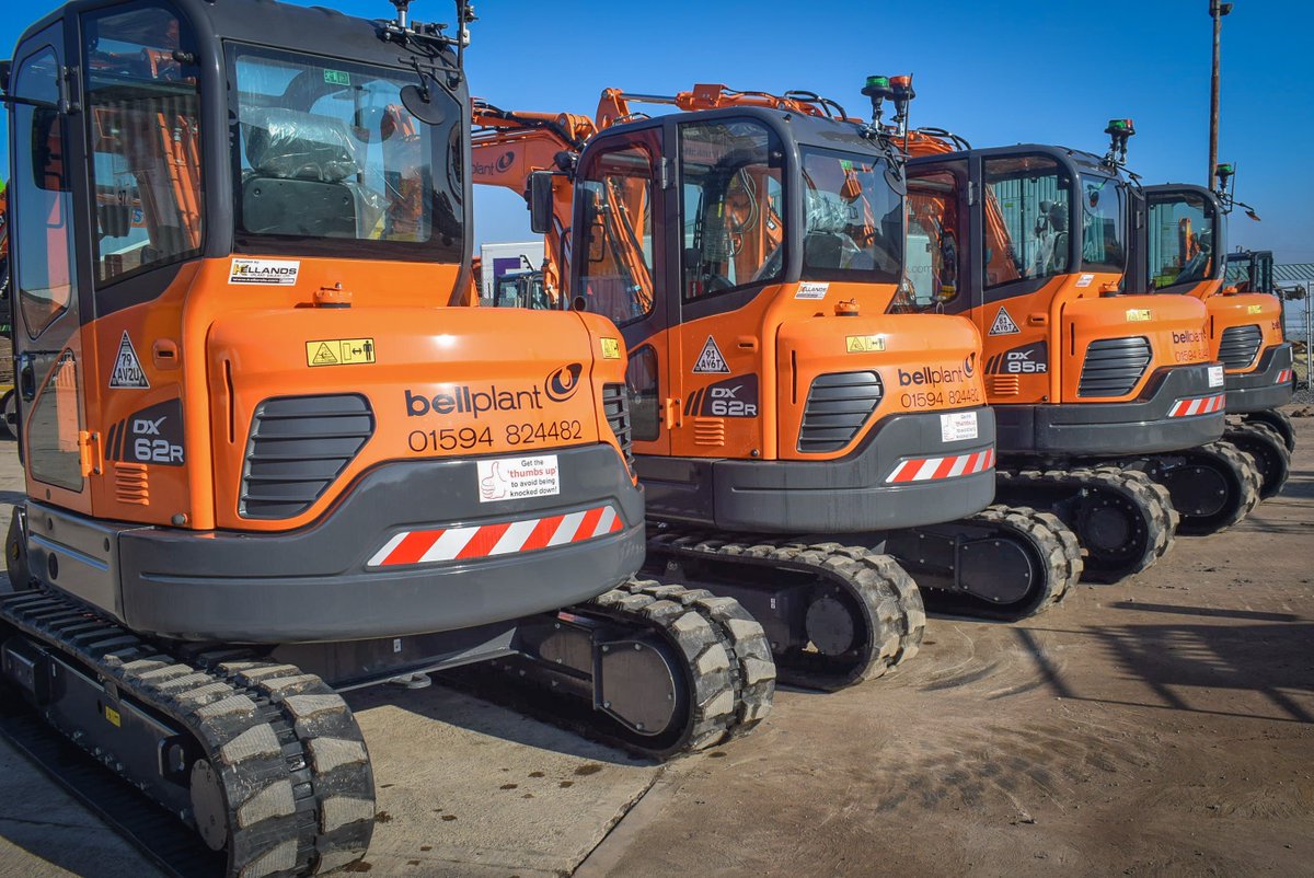 KellandsPlant's tweet photo. Bell Plant keeping it orange with these 4 new #Doosan #excavators - Thank you to the team for your continued business, all the best with your new #machines! 

@DoosanEquipment https://t.co/4F4QHJWS6M