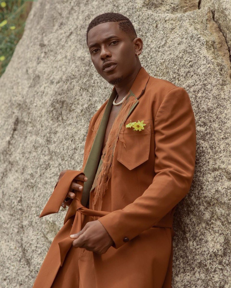prazzlearts's tweet photo. “UNUSUAL TIMES”
@_timini makes an ode to the year 2020 in new editorial.
“Finding and maintaining your Centre is the major key in these Strange & Unusual Times.”
Production & Styling @goldieiyamu
Wearing @russellsolom0n
📸: @bluenotnice
#primedazzle #primevisuals #timini https://t.co/r4SFmxH15b