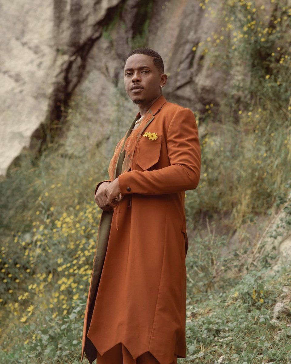prazzlearts's tweet photo. “UNUSUAL TIMES”
@_timini makes an ode to the year 2020 in new editorial.
“Finding and maintaining your Centre is the major key in these Strange & Unusual Times.”
Production & Styling @goldieiyamu
Wearing @russellsolom0n
📸: @bluenotnice
#primedazzle #primevisuals #timini https://t.co/r4SFmxH15b