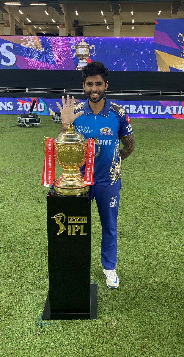 surya_14kumar's tweet photo. #MIChampion5 🏆🏆🏆🏆🏆 https://t.co/OY954OnMxL