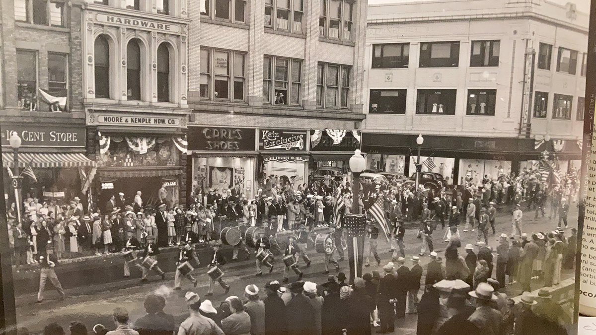 A Spanish American war veterans parade in downtown Lafayette in 1940. #ArchivesVeterans #ArchivesHashtagParty