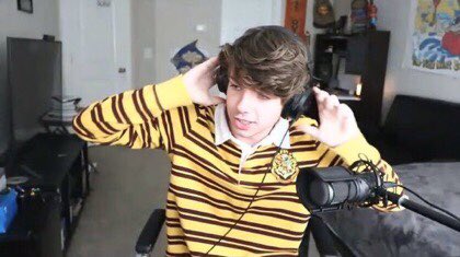 VERY LONG THREAD OF KARL PICS IF U NEED EM:)