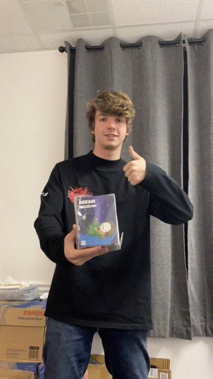 VERY LONG THREAD OF KARL PICS IF U NEED EM:)