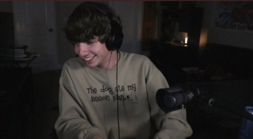 VERY LONG THREAD OF KARL PICS IF U NEED EM:)