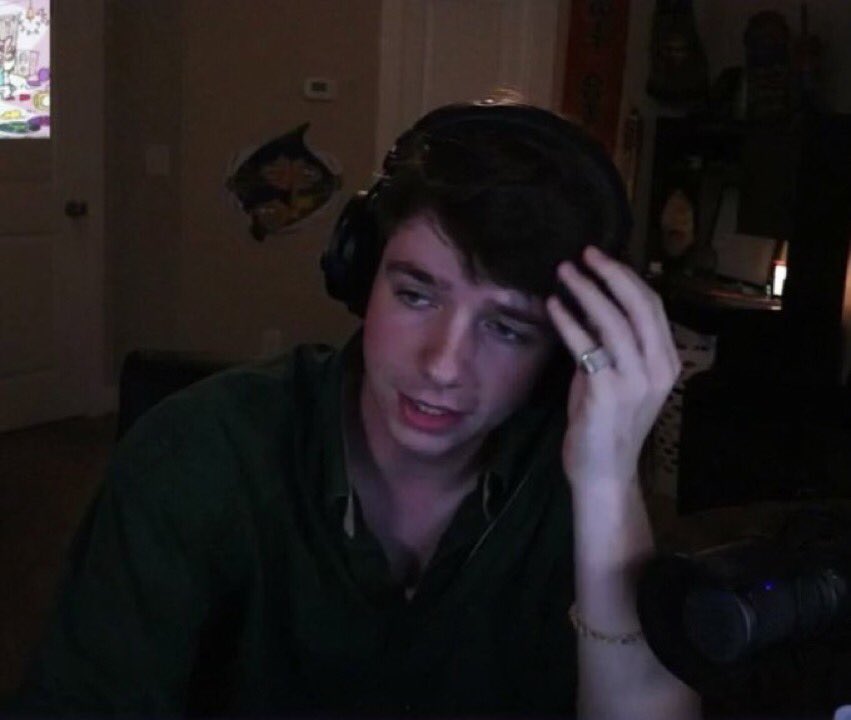 VERY LONG THREAD OF KARL PICS IF U NEED EM:)