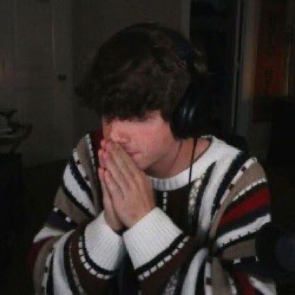 VERY LONG THREAD OF KARL PICS IF U NEED EM:)