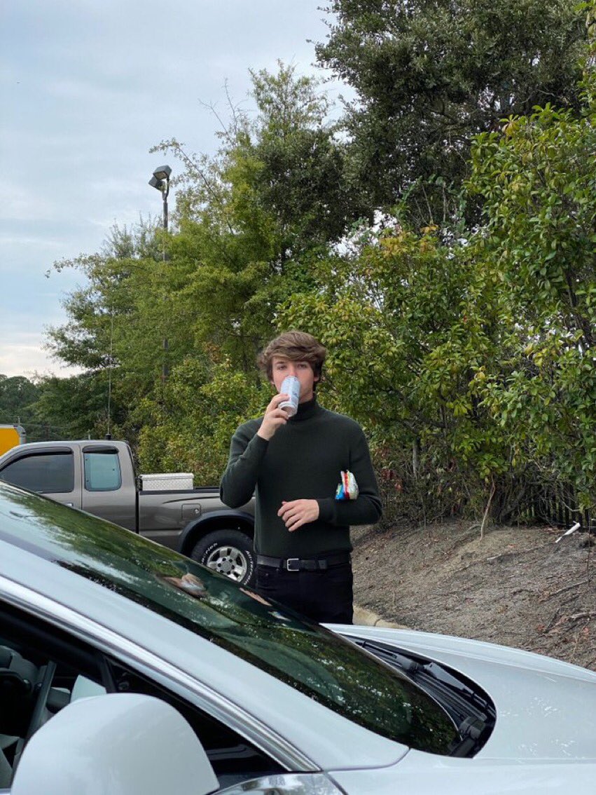 VERY LONG THREAD OF KARL PICS IF U NEED EM:)