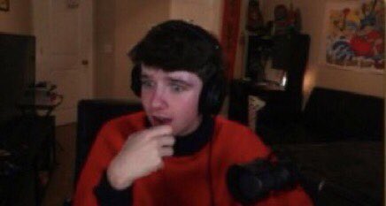 VERY LONG THREAD OF KARL PICS IF U NEED EM:)