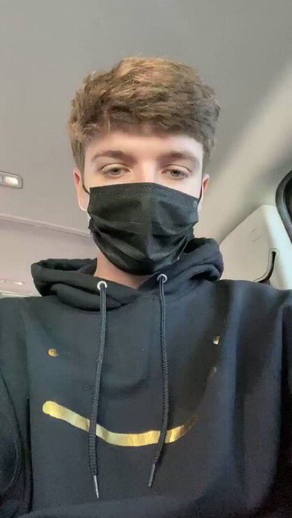 VERY LONG THREAD OF KARL PICS IF U NEED EM:)