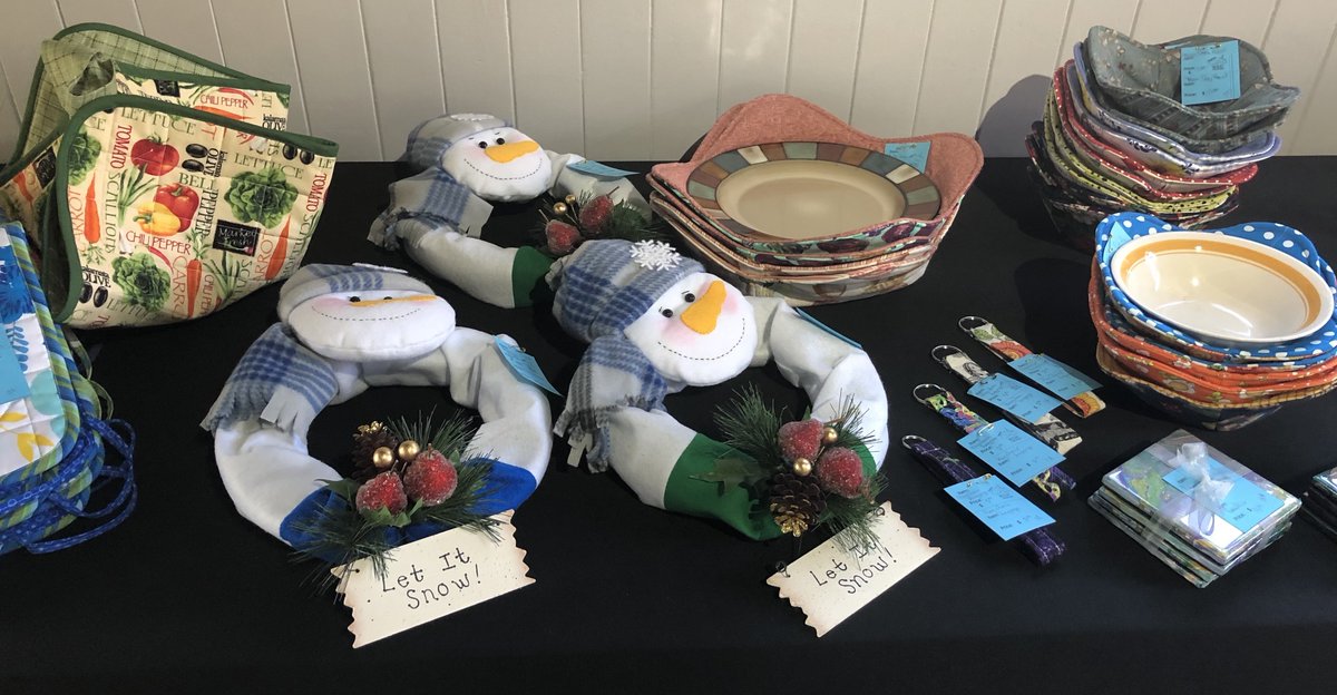 FremontArts's tweet photo. ROYAL GORGE QUILT COUNCIL EXHIBIT 
Looking for holiday gift ideas? See FCA's November exhibit, Royal Gorge Quilt Council with Boutique. A must see!
Tues.-Sat., 10AM-4PM.
More @fremontarts.org / https://t.co/KsWEbOc66e
#quilts #boutique #crafts #holidaygifts #giftideas #fcaevents https://t.co/g5u9Gfx3xW