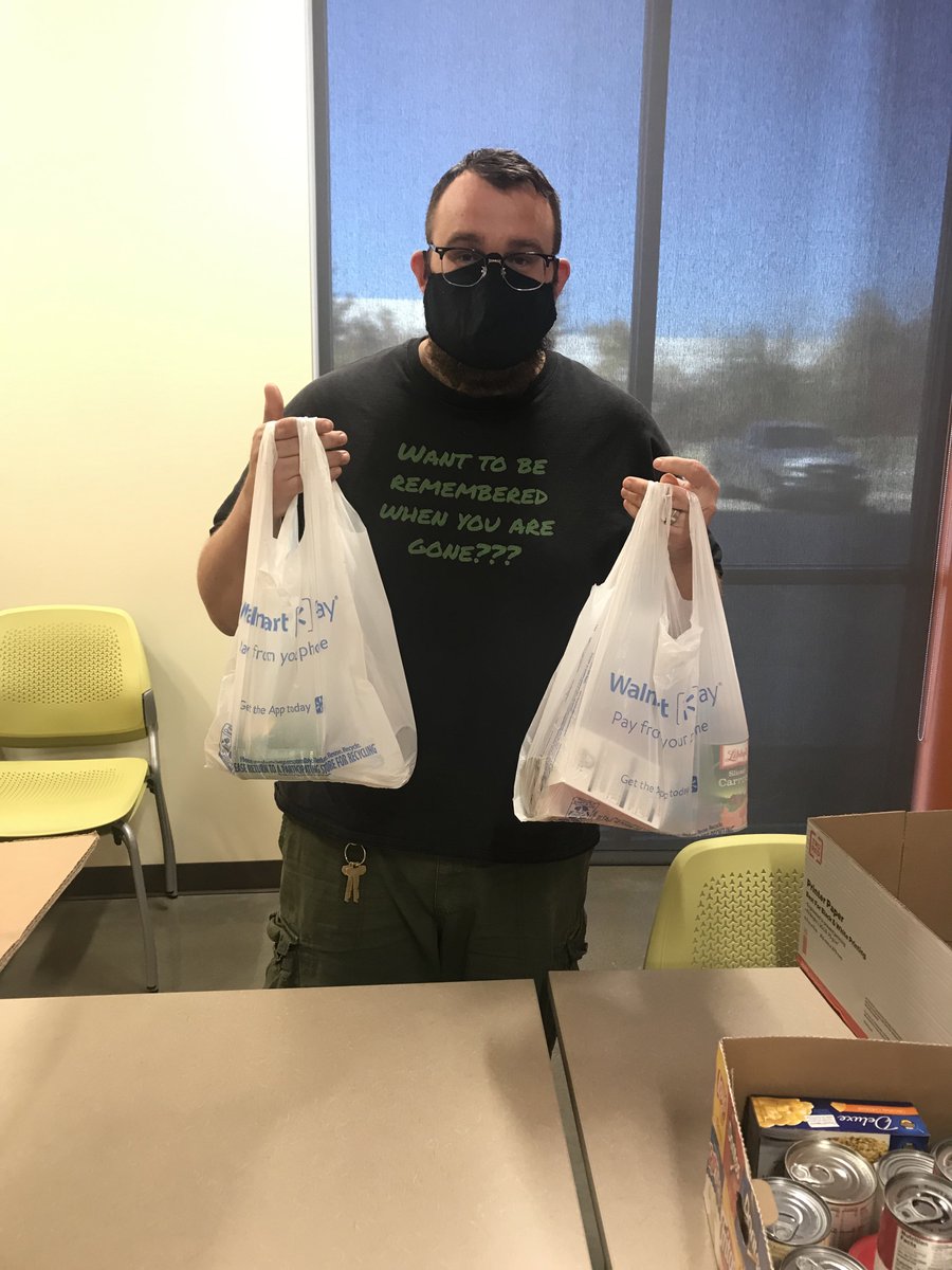 windoverr's tweet photo. MDO5825 OKC and Daryl Flood dropping off food from our MDO Food Drive! Helping others out during COVID/2020 crazy times! #HDSTRONG #TeamDepot #RegionalFoodBankOK #GivingBack @O5825 @Randy3906 @Randyman1967 @JonWolstencroft @APM_Eric @jenny_helme https://t.co/zLmdJFBlCH