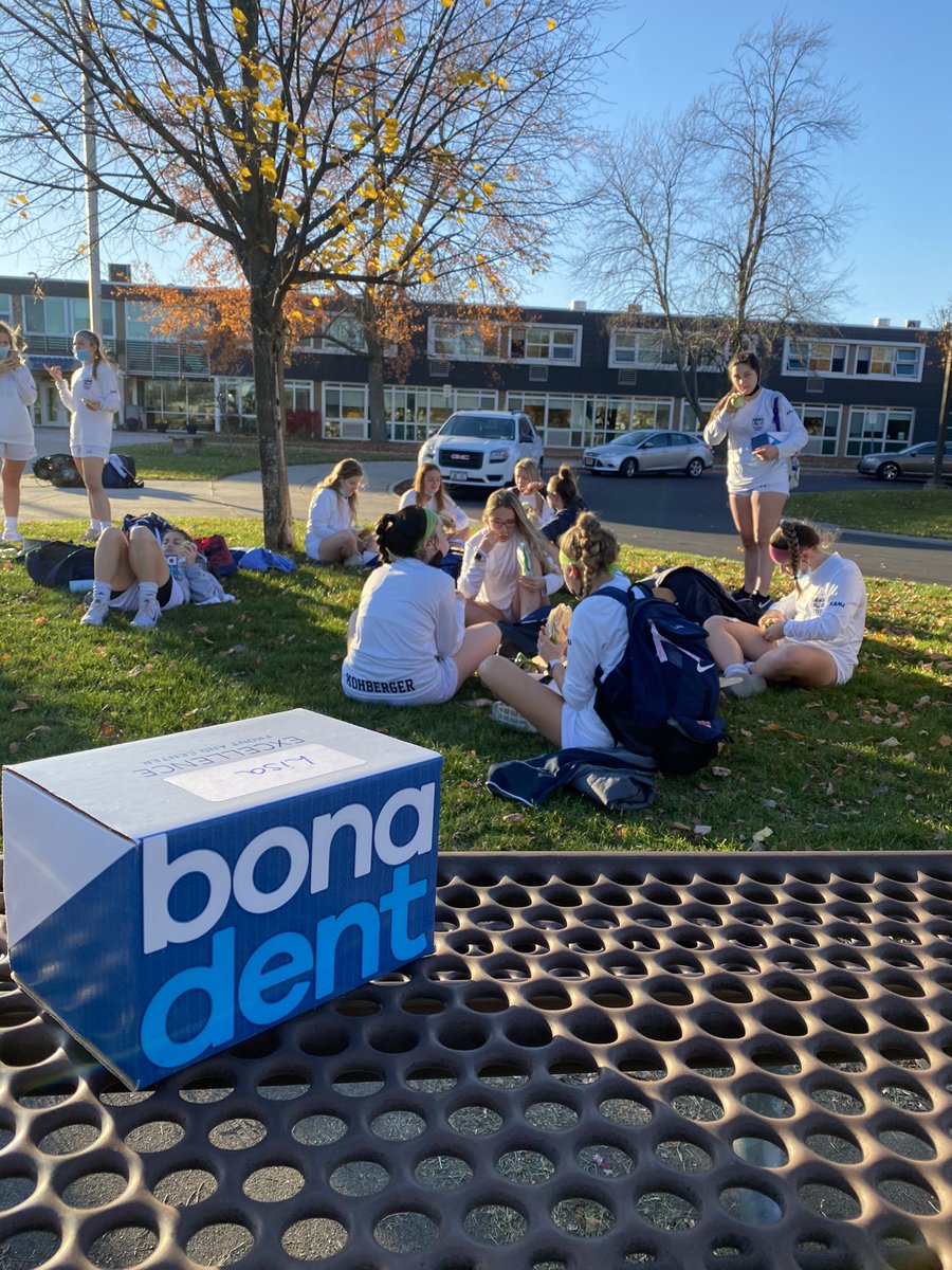 mrs_morrin's tweet photo. Nothing like fueling up for game day! #KAMA Thank you Bonadent! https://t.co/PuBAypHKDL