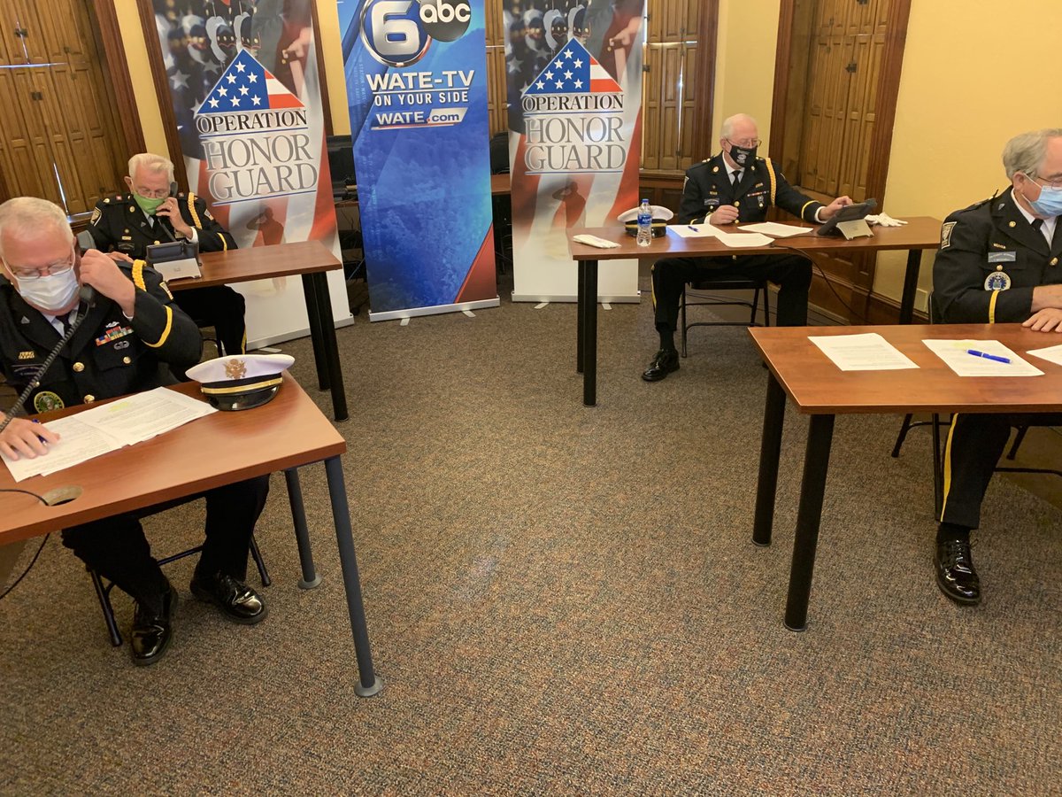 newstucker's tweet photo. Ahhh so different this year but the mission stays the same. Please support @honorvets and our East TN Honor Guard units by calling 865-582-4953 or go to https://t.co/zNB5dyyaMk. Thank you! ❤️🤍💙 @6News #OperationHonorGuard https://t.co/RL2g0DAIFo