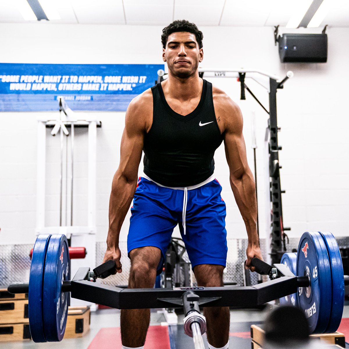 SMUBasketball's tweet photo. Best ๐ธ of @EverettRay1 #RayDay24 https://t.co/iT0iVmQWuB