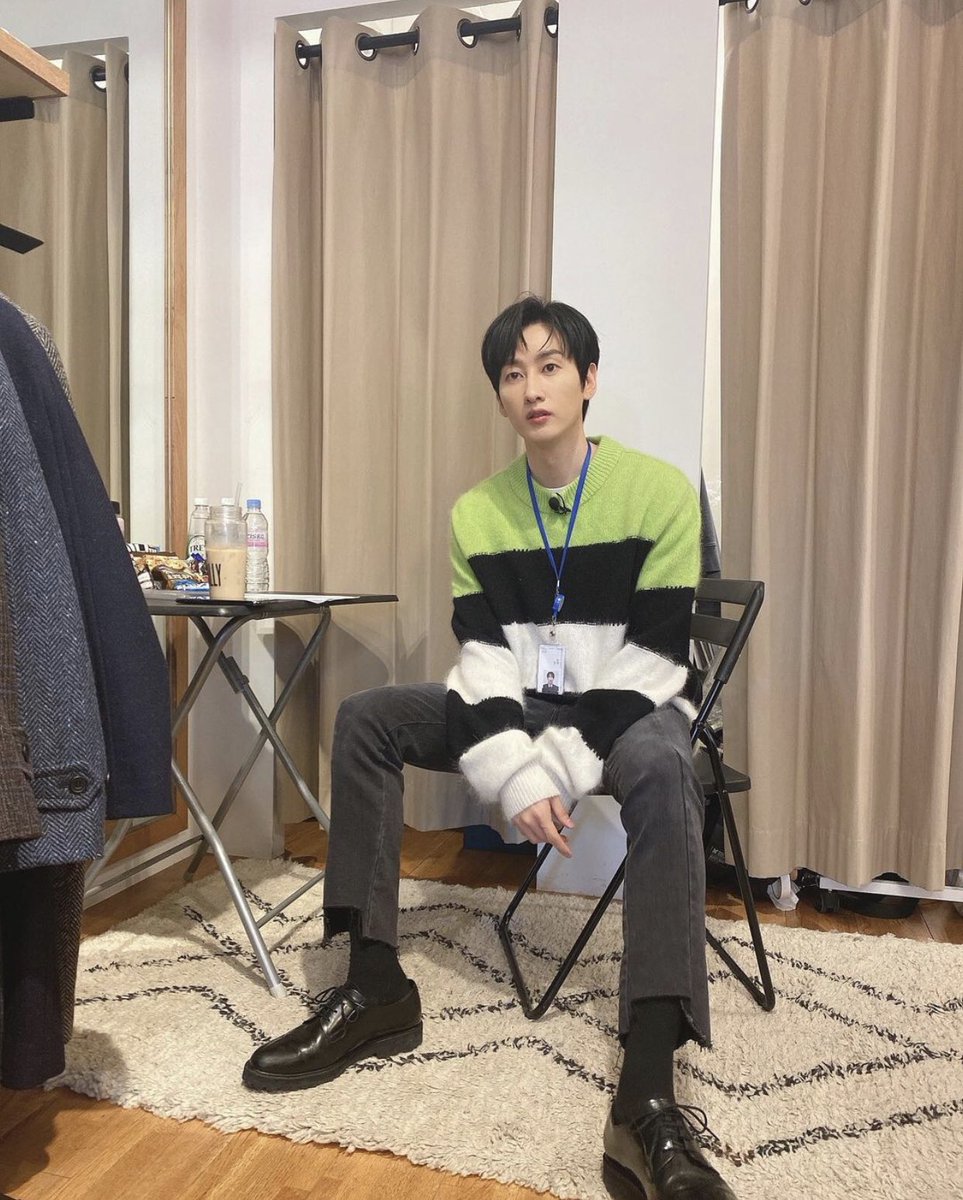 dalhyukseahae's tweet photo. 은혁MD �� 이렇게 잘생겼지? https://t.co/uNp3K1qXsH