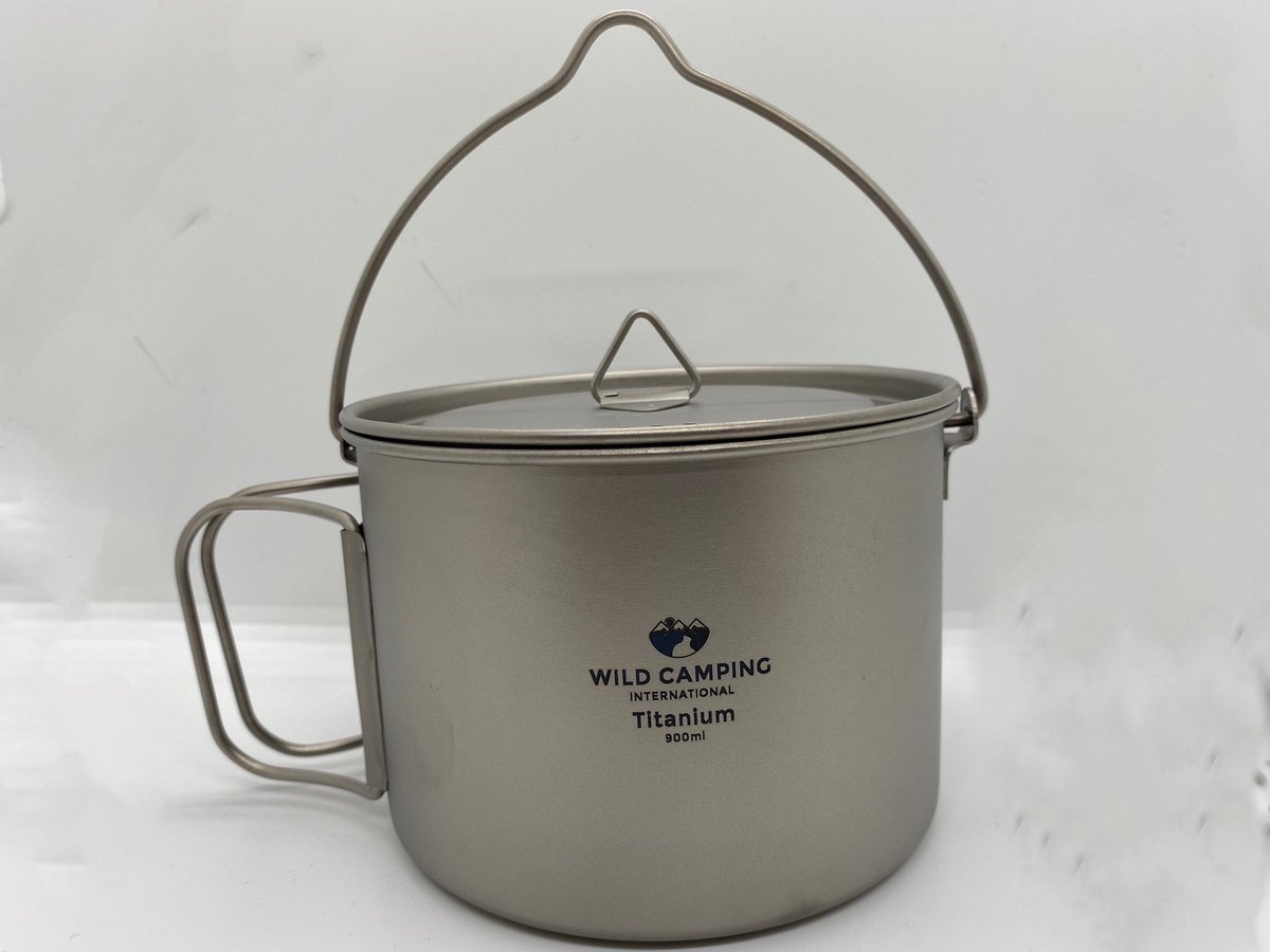wildcampingint's tweet photo. The latest addition to our product range is this 900ml titanium hanging cooking pot 😊 #wildcamping #campfire #bushcraft #titanium #Cooking https://t.co/14zIt9TR3j