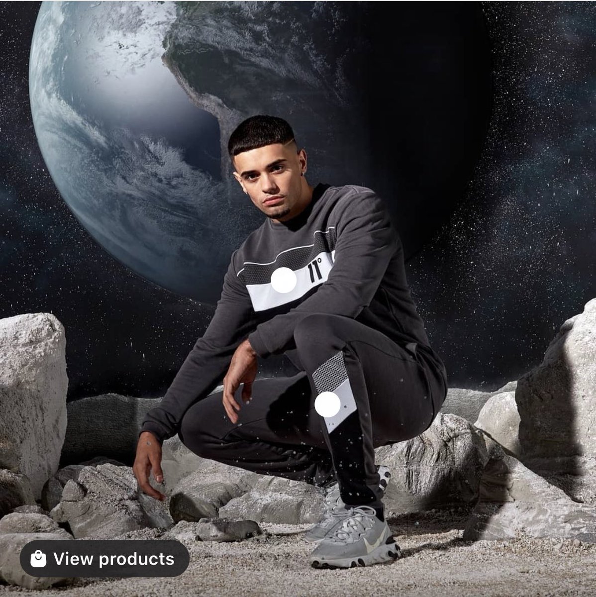 kidkaram's tweet photo. Astronaut attire 🚀👩🏼‍🚀 .. some of my latest work for @11_Degrees https://t.co/UwCA3J6XbY