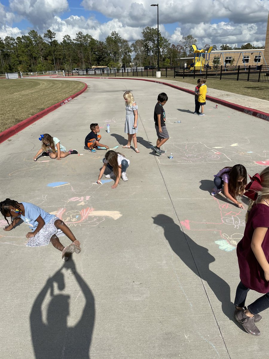 BreaynH's tweet photo. Essential five at Groves learning about our emotions and the way we react to them!! #WeAreGroves https://t.co/oC4TuWaHtU
