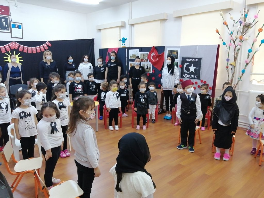 Ulu Önder Mustafa Kemal Atatürk’ümüzü Saygıyla ve Özlemle Andık.#10KasimAtaturkuAnmaGunu #10Kasim193oo <a href="/IlcePersembe/">Perşembe İlçe Milli Eğitim Müdürlüğü</a> <a href="/YPersembe/">75.Yıl Perşembe Anaokulu</a> <a href="/FSagesen/">FUNDA BARDAK</a>