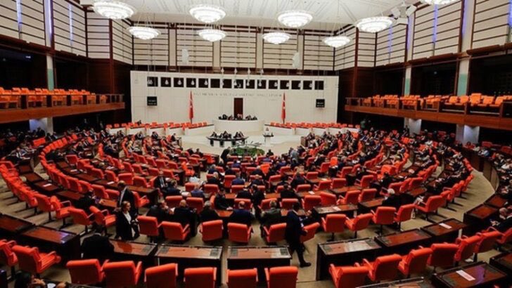 kantinisletmeci's tweet photo. Pandemi sürecinde işyerleri kapatılan ve kapalı kaldıkları süre boyunca bütçeden kira yardımı yapılmasını öngören kanun teklifinde,Mart ayından beri kapalı ve faaliyet gösterilmediği dikkat çekilerek bu işletmelerden 12ay süreyle kira alınmaması önerildi
KantinciEsnafına SahipÇık https://t.co/KpS7gxu9Cn
