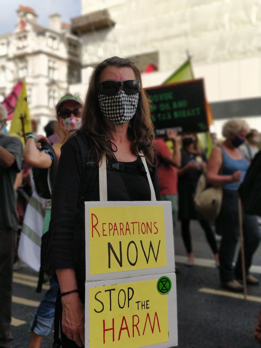 VaniaFlaccomio's tweet photo. #ReparationsRebellion at Extinction Rebellion protests in London October 2020 holding @Shell to account for its criminal activities perpetuating the #ClimateCrisis & #EcologicalEmergency
#ShellGuilty #MOSOP #Ogoni9 #ShellReparationsNow #ecocide
#ClimateCriminals #ClimateAction https://t.co/FivNUOXeTo